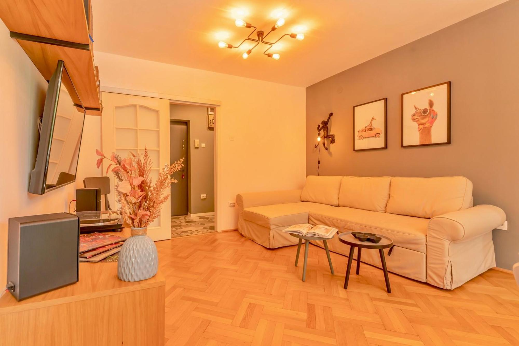 Castanilor 6 - Hip Industrial Apartment Close To City Centre Брашов Екстер'єр фото