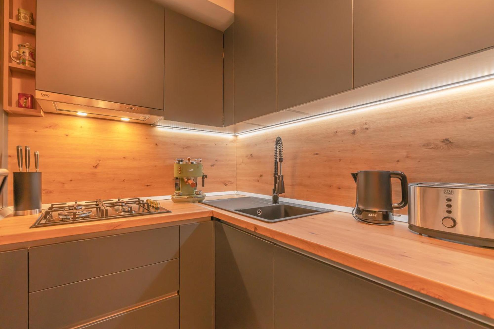 Castanilor 6 - Hip Industrial Apartment Close To City Centre Брашов Екстер'єр фото